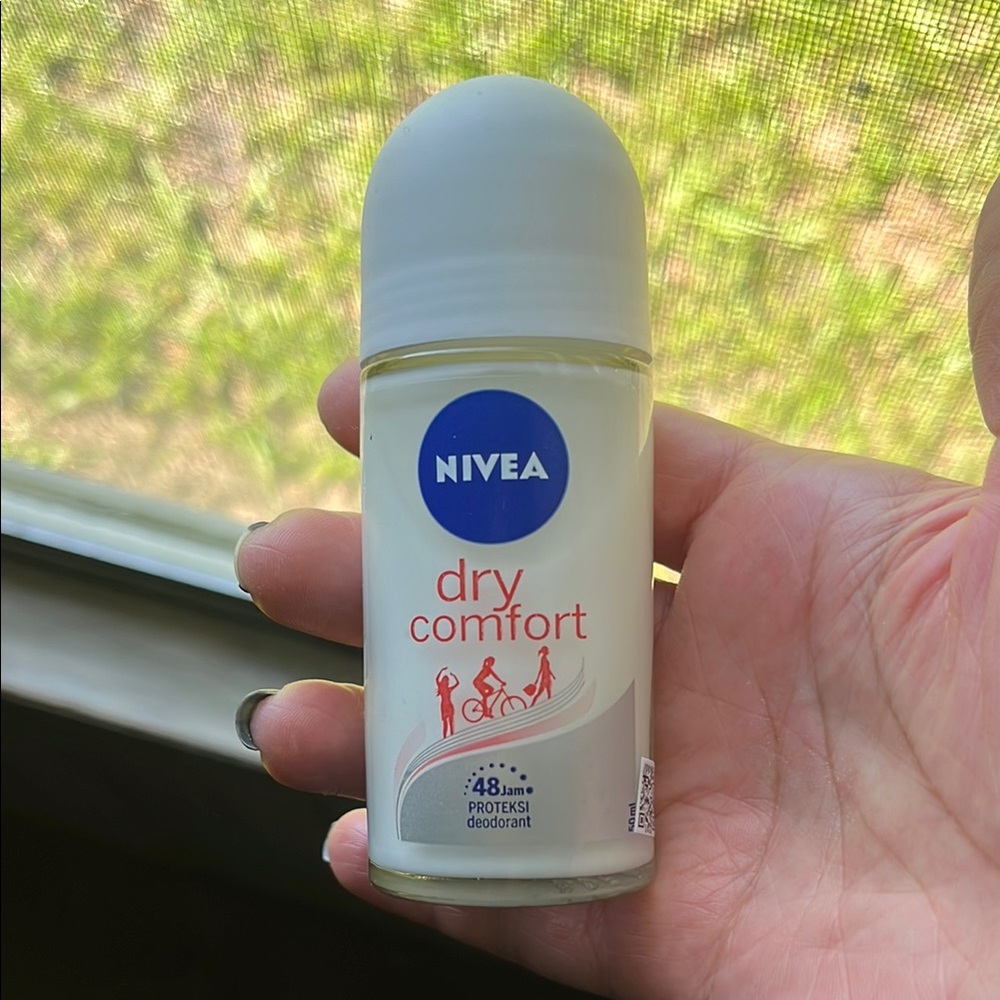 Brand New Nivea Dry Comfort Deodorant Roll-On